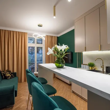 Lights Mostowa 6 Krakkó