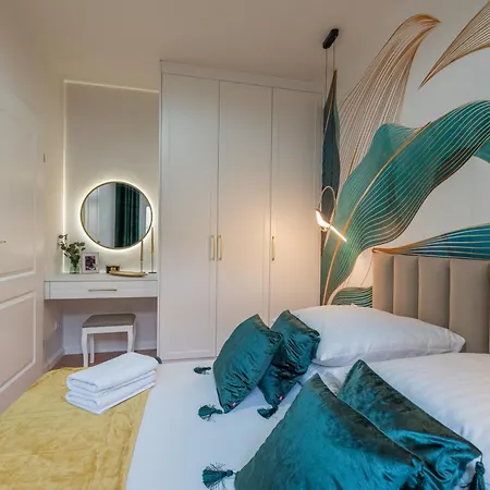 Lights Mostowa 6 Apartman