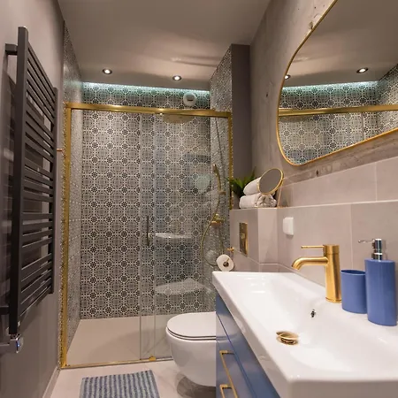 Apartment Lights Mostowa 6 *